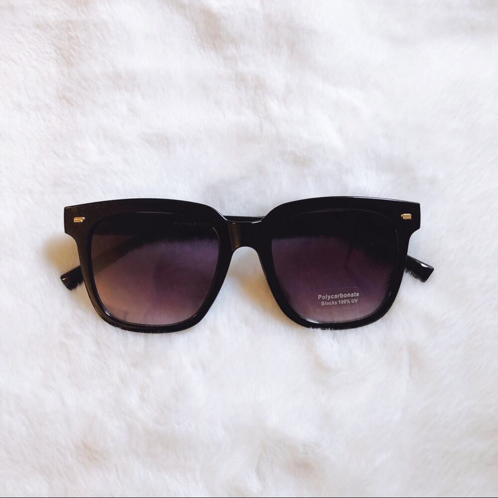 Jacob Black Classic Square Sunglasses